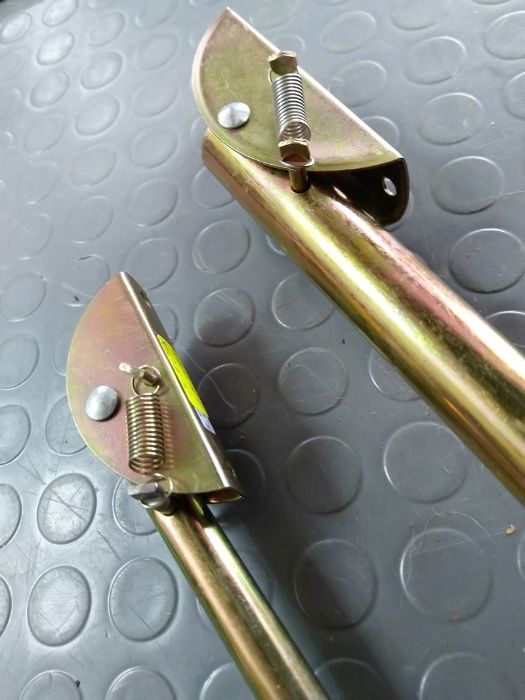 Подпирачка, стопер за гаражна врата или портал