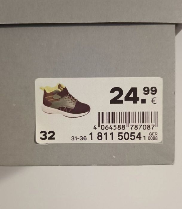 Нови детски маратонки, 32 номер