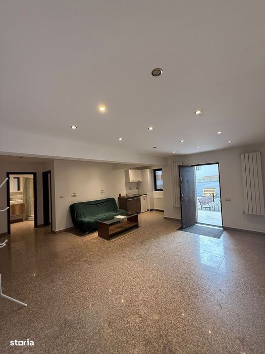 Apartament de vânzare- posibilitate   spațiu comercial – Str. Soarelui