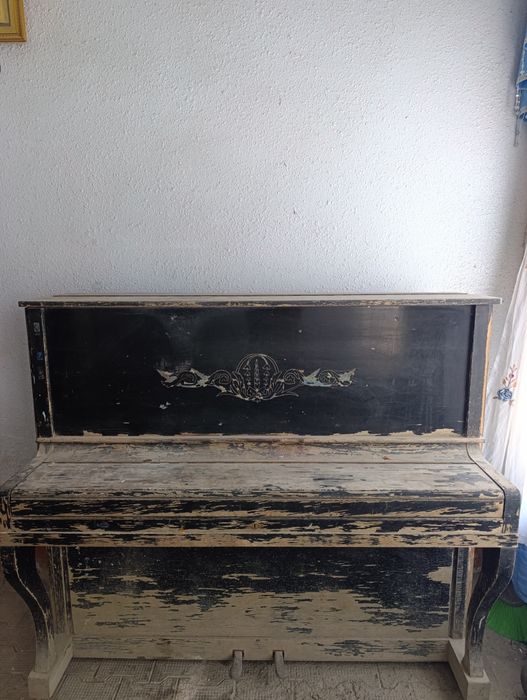 Arxiv Pianino sotiladi