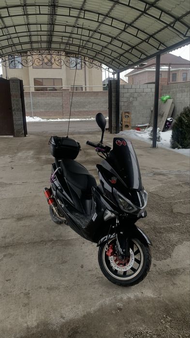 Макси мопед лия мотор на учетте