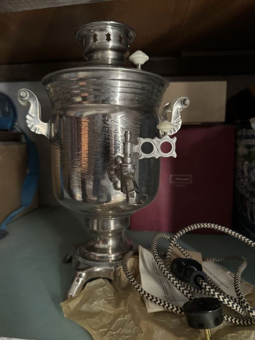 Самовар эоектрический, новый.