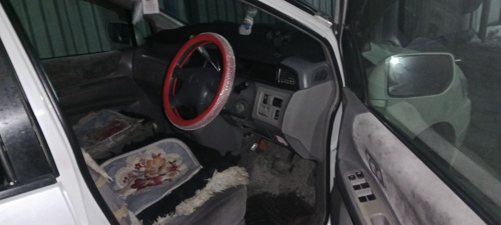 Продам машину Минивэн 7ми местный автомобиль