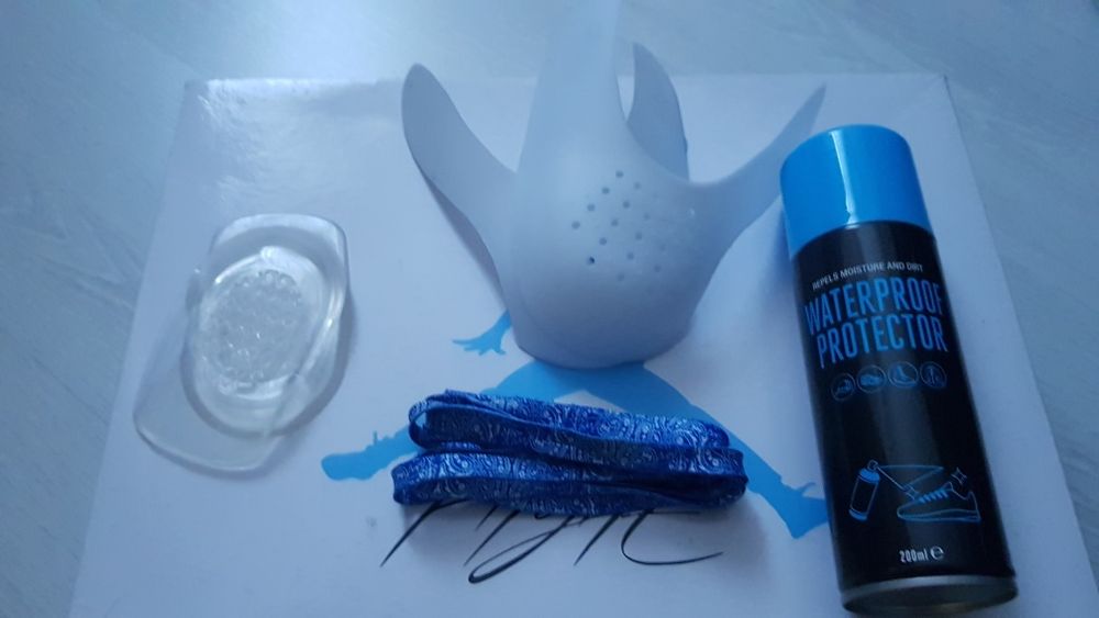 Jordan 4 university blue