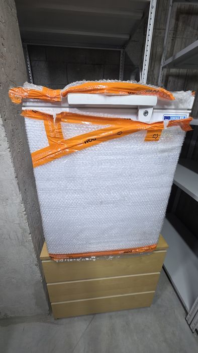 Продам морозильник новый.