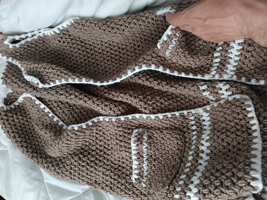 Vesta tricotata manual, marime L, lana