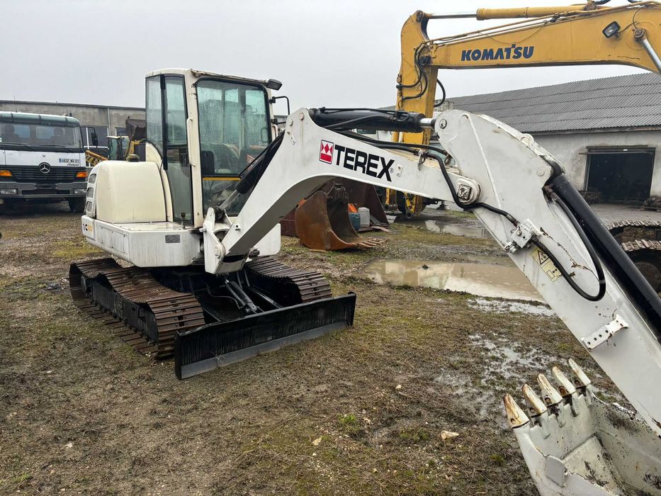 Dezmembrez miniexcavator Terex TC60 - Piese de schimb Terex