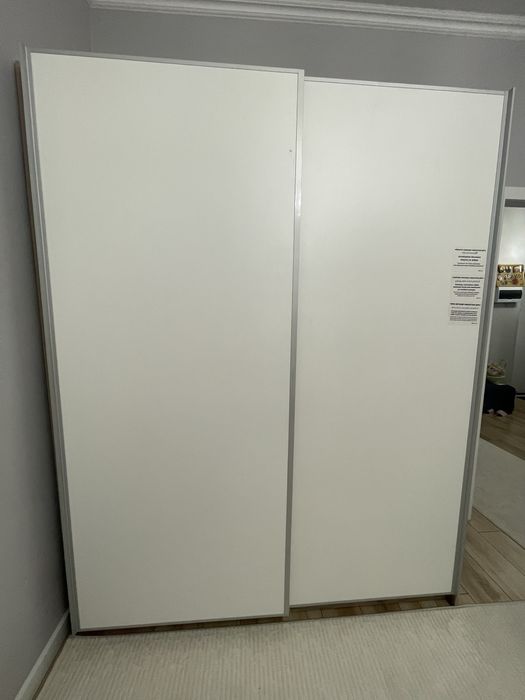 Продаю шкаф почти новый