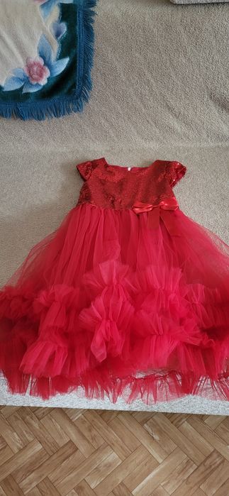 Продам платье девочковое нарядное