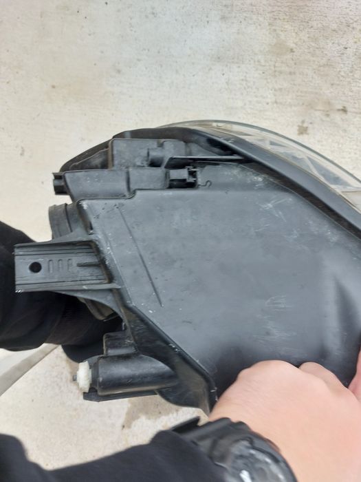 Десен фар VW CADDY 2010 - 2015