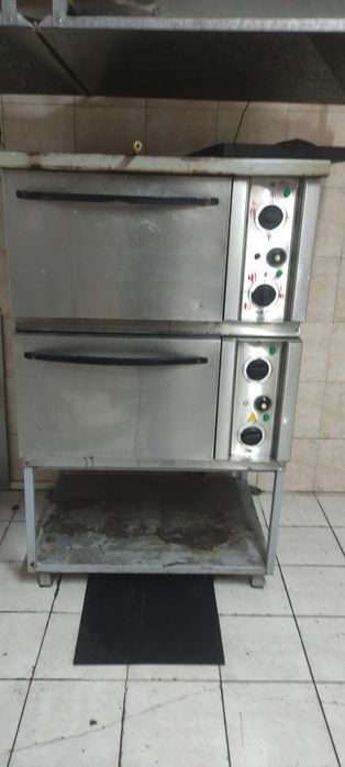 Продаю духовой шкаф