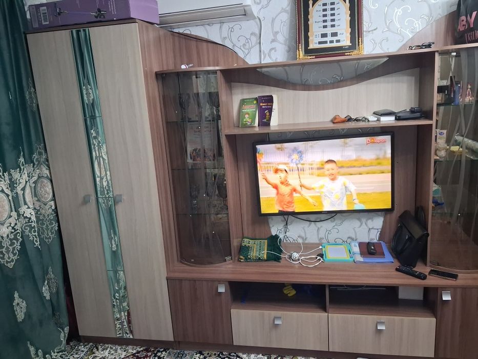 Гарнитура + шкаф + тв зона