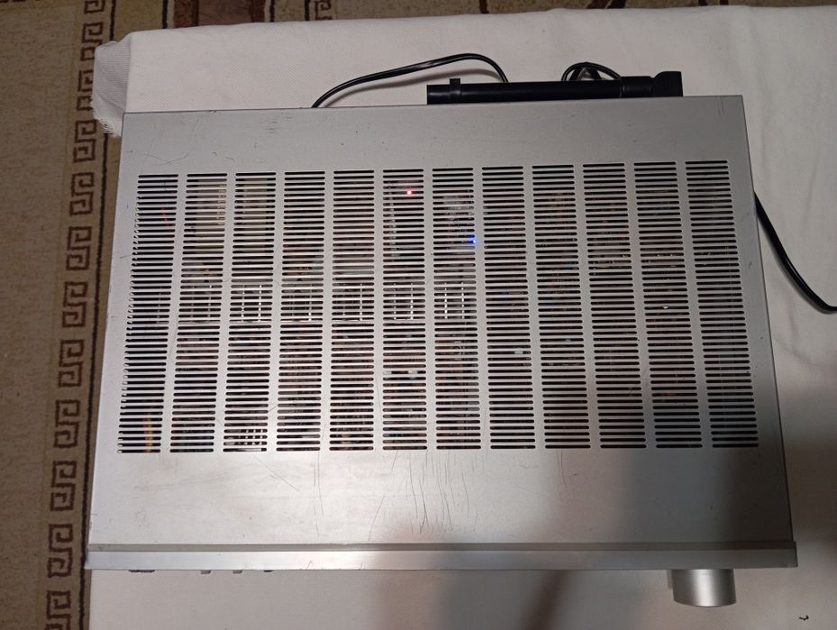 Amplificator JVC cu BT