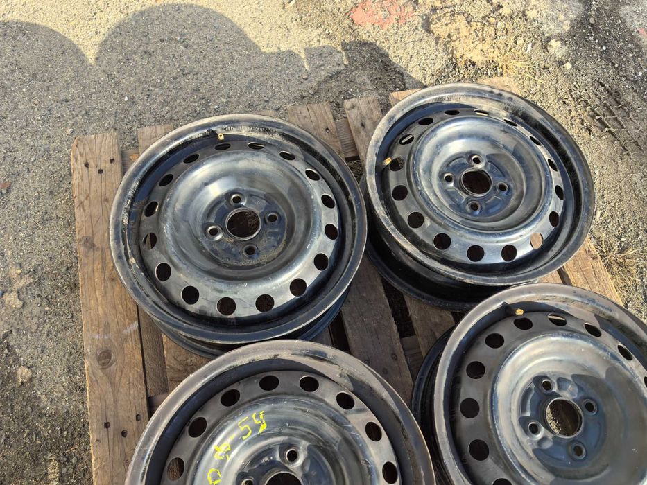 15 цола 4 х 100 мм Тойота / КИЯ / Хюндай / Мазда - 5,5 Инча / ЕТ 45