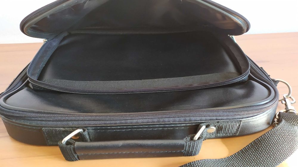 Чанта за лаптоп от еко кожа