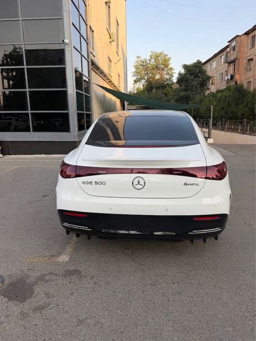 Mersadez Benz EQE500