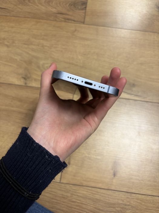 iPhone 14 в идеальном состоянии