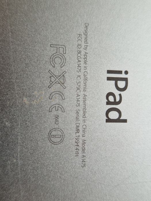 Tableta ipad pentru piese