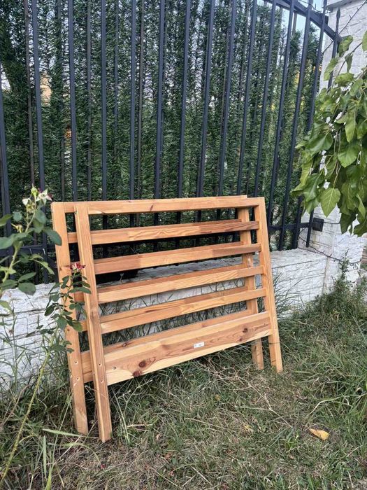 Две единични легла икеа с матрак и подматрачна рамка