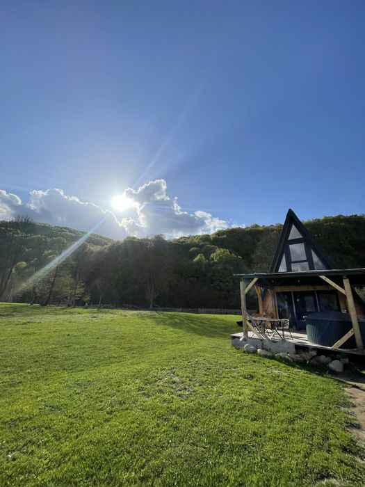 Cabana A-frame Valea Drăganului cu ciubăr