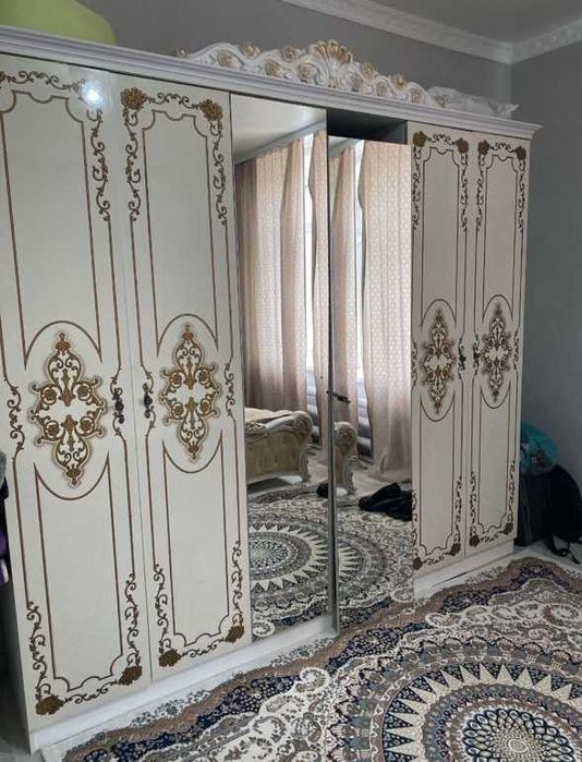 Спальный гарнитур в отличном состояний