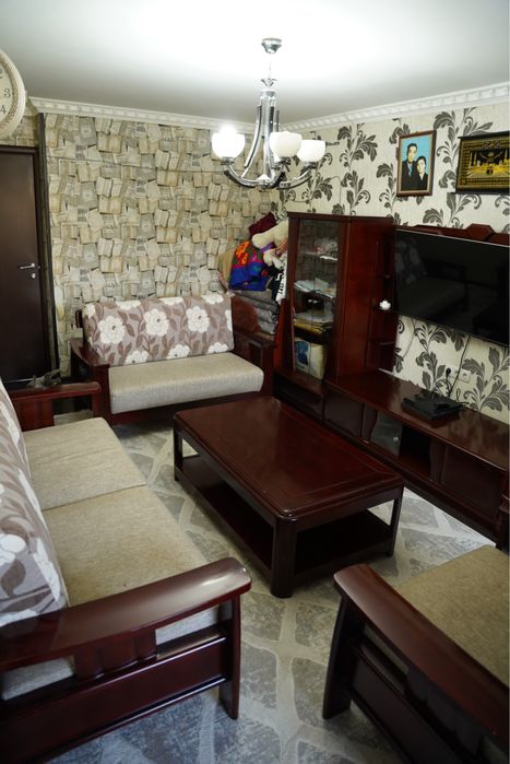 Гостинная мебель, 7 предметов и телевизор