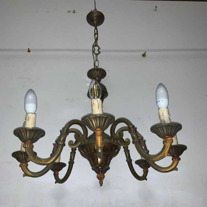 Candelabru vintage din bronz masiv cu opt brate