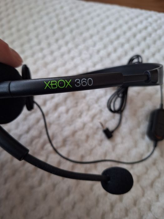 Vând casti xbox 360