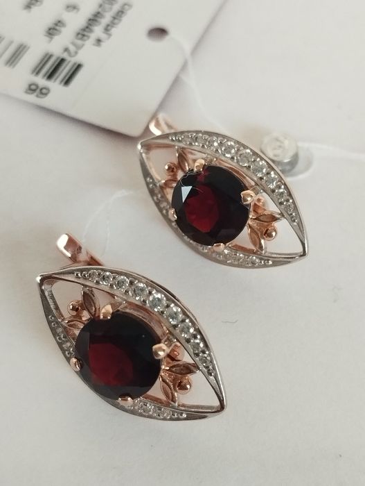 Руски златни обеци с гранати