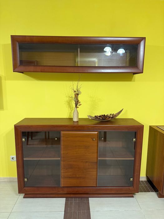 Дървена холна секция