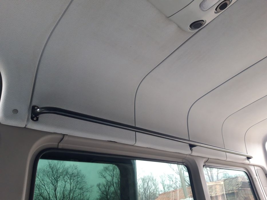 Дръжка и багажник за пътнически бус