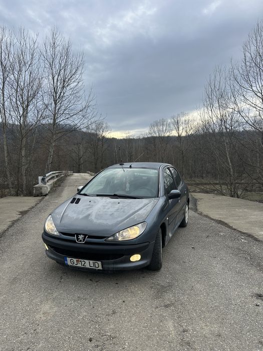 Vând peugeot 206,1.4 HDI