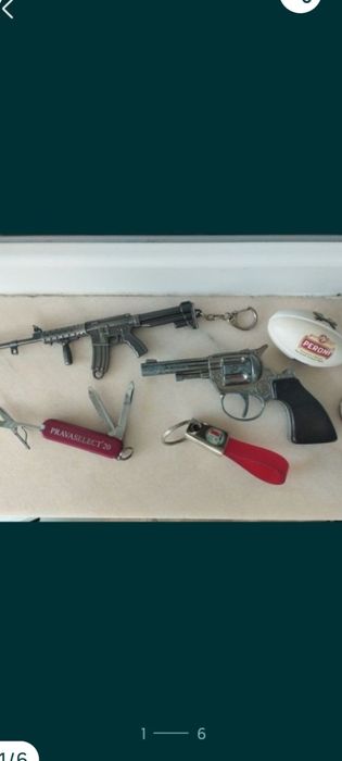 Lot brelocuri/60 lei