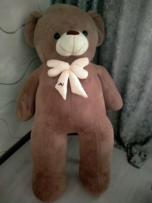 Продам плюшевого медведя