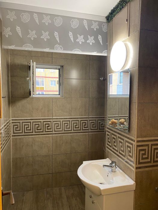 Apartament 3 camere decomandat, insorit, lift, etaj intermediar V.Aaron