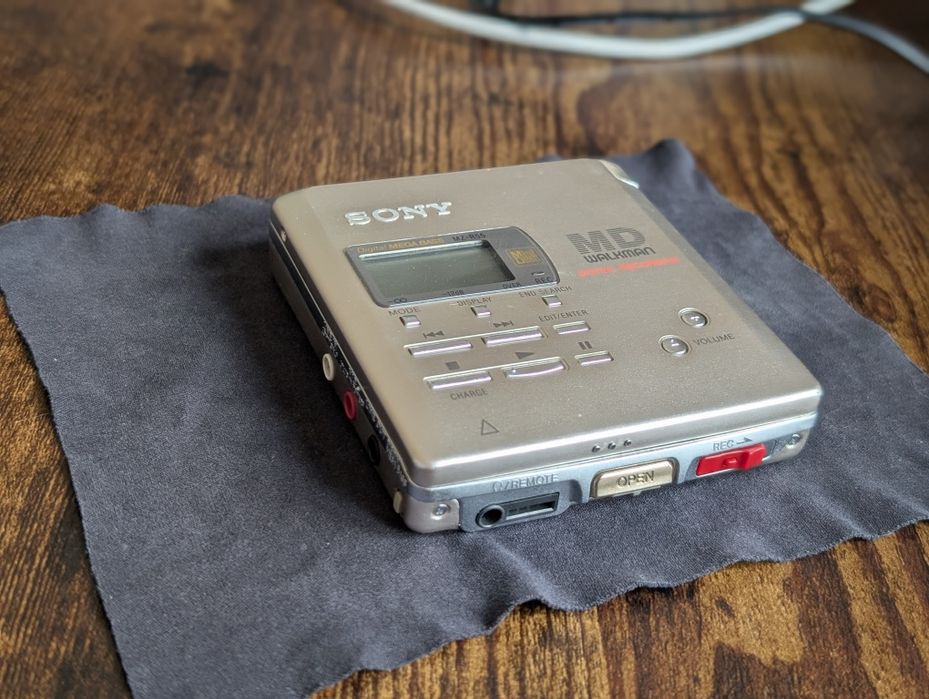 Sony MZ-R55 MiniDisc Walkman - Model de Colecţie - Testat - funcțional