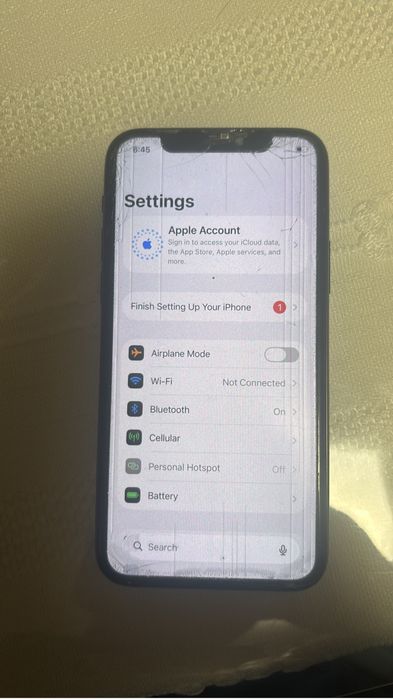 Iphone 11 cu defecte vizibile
