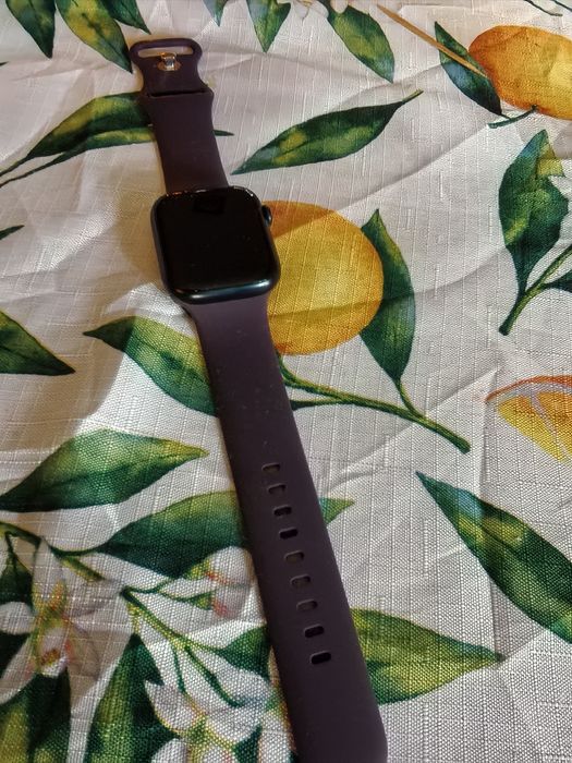 IPhon 14 pro и часовник watch 8