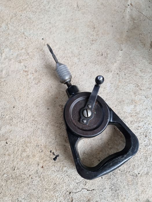 Соц и винтидж котлон, зарядно, дрелка, сандък