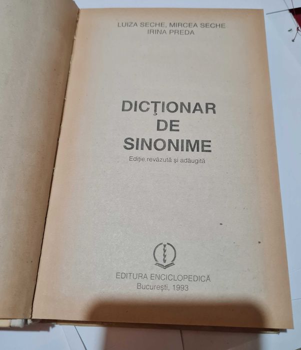 Istoria Lumii în Date + Dicționar de sinonime