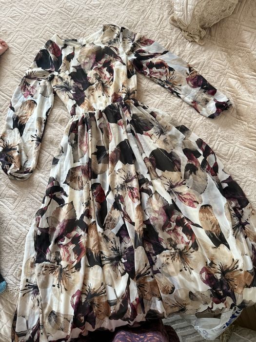 Платье почти новый