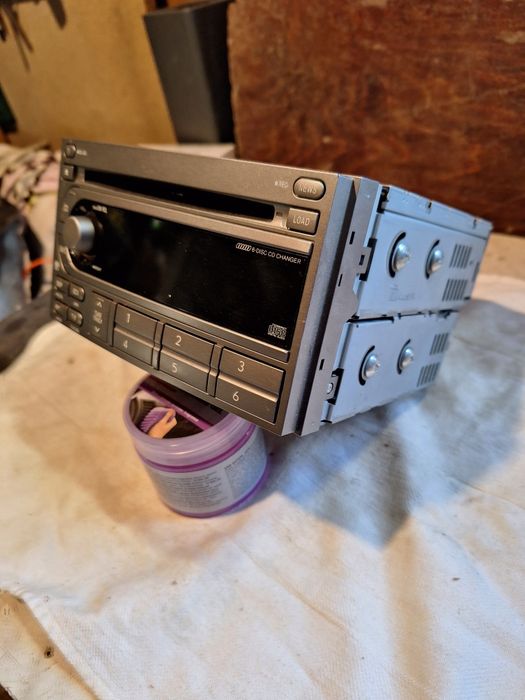 Radio Casetofon pt SUBARU cu magazie de 6 CD