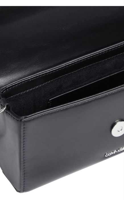 Оригинална дамска чанта Calvin Klein