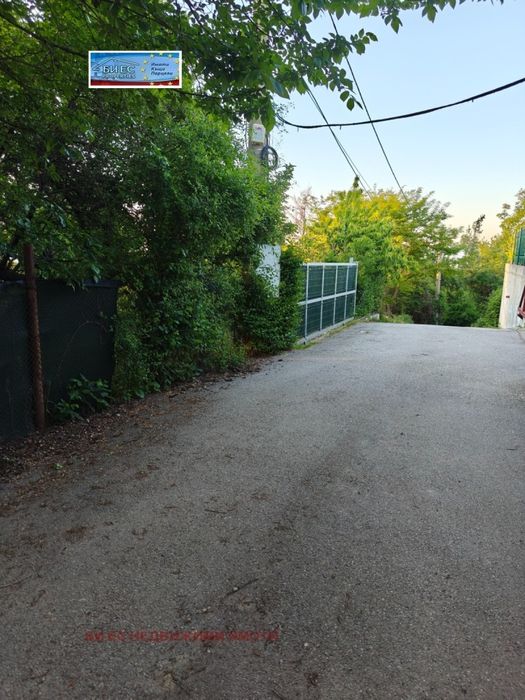 Къща в с. Панчарево 218m² и двор 820 м² - в.з. Косанин дол