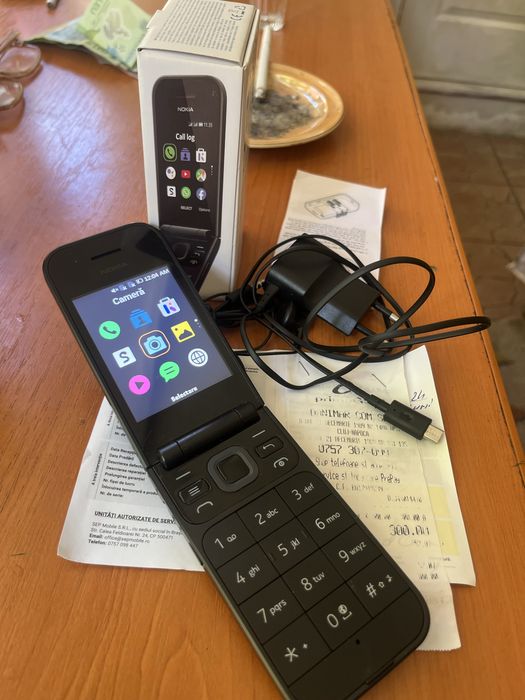 Vand telefon Nokia cu clapeta cu garantie