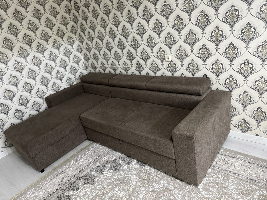 Диван с механизмом