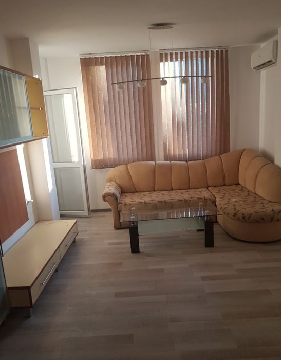 Дава се под наем Едностаен апартамент в Враца, Център - 50 кв.м за 255 € - Снимка #4