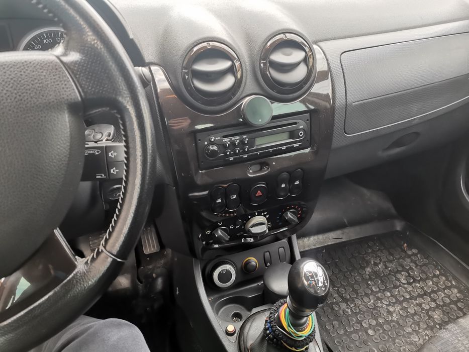 Vând/schimb Dacia Duster 4x4 2011