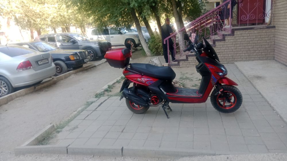 Продам скутер хороший