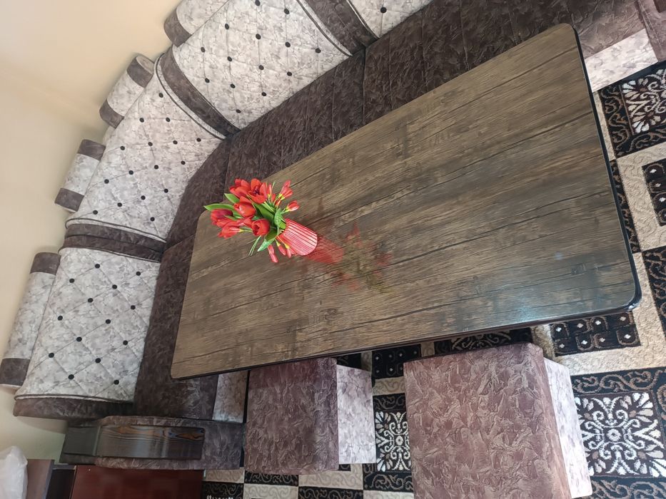 Уголок мебель 2 миллион ва оденный  Диван 2 миллион